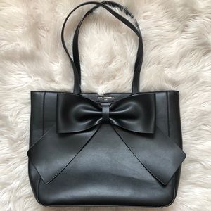 Karl Lagerfeld Paris Bow tote purse 🖤